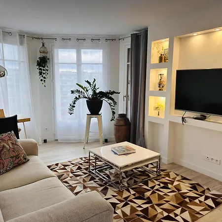 Apartment One Bedroom A Short Walk From The Croisette And The Palais Des Festivals On A High Floor - 2284 *